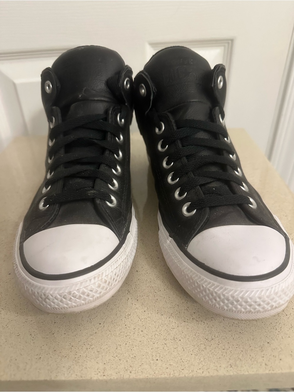 Converse All Star Black Leather High Top Sneakers Men’s 7 Women’s 9